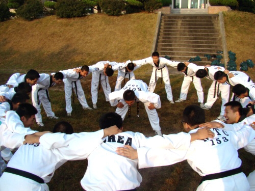 태권도 하는 모습~ 썸네일 이미지