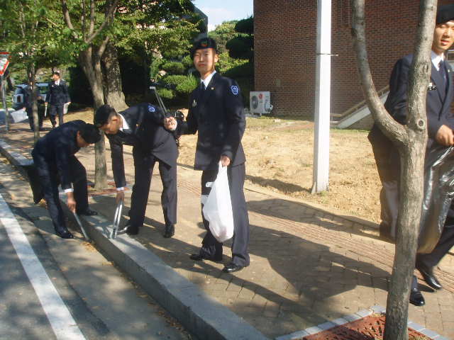 교내 청소 썸네일 이미지