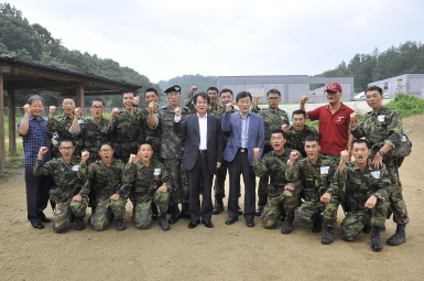 2013년 하계입영훈련 총장님 방문 썸네일 이미지