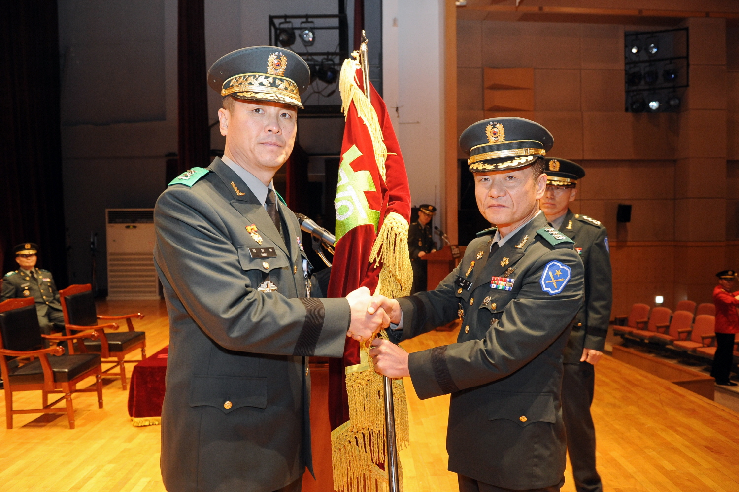 '14년 우석대학군다 13·4대 이·취임식 썸네일 이미지