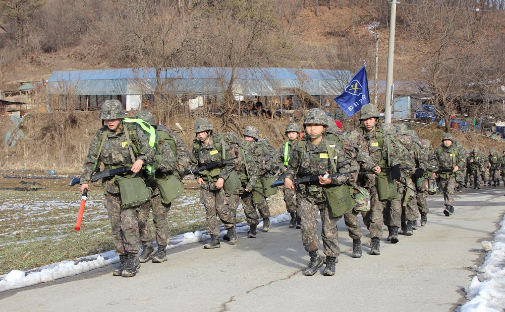 '15년 동계입영훈련 행군 썸네일 이미지