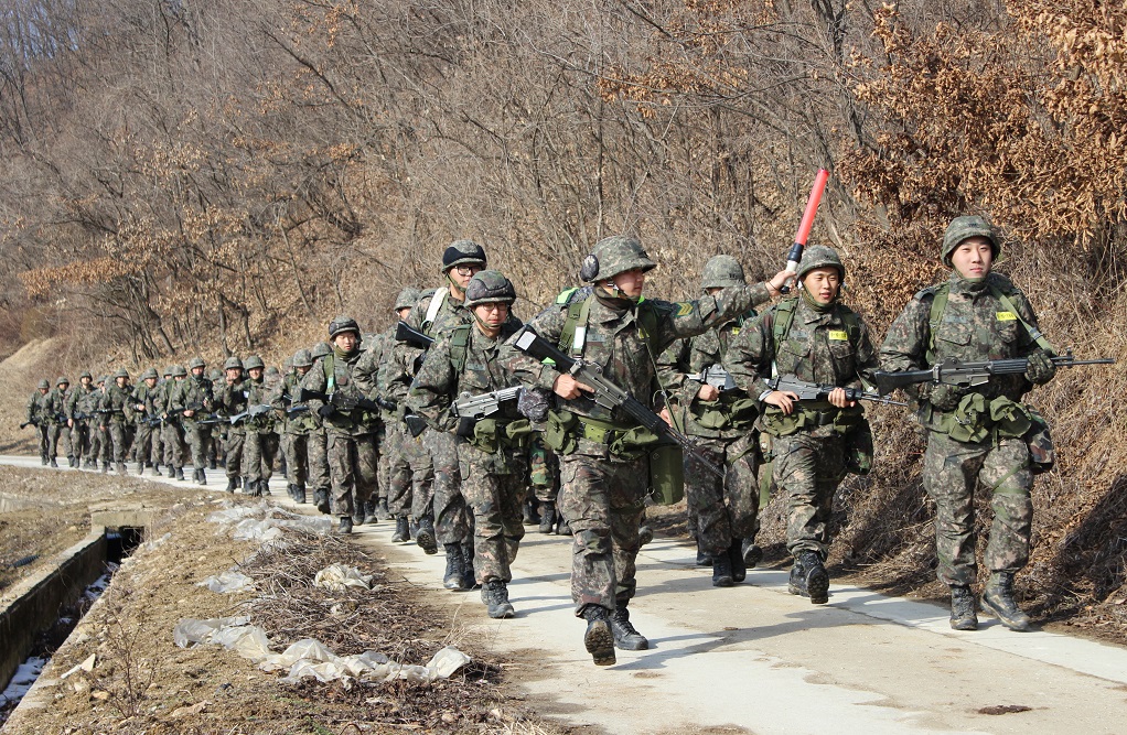 '15년 동계입영훈련 행군 썸네일 이미지