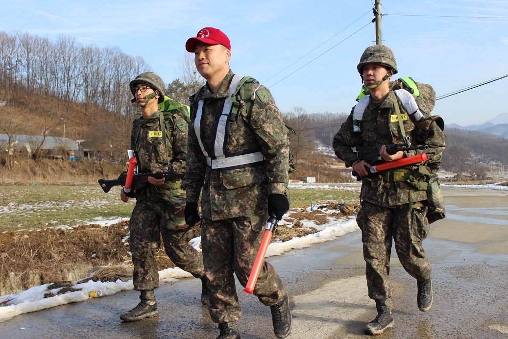 '15년 동계입영훈련 행군 썸네일 이미지