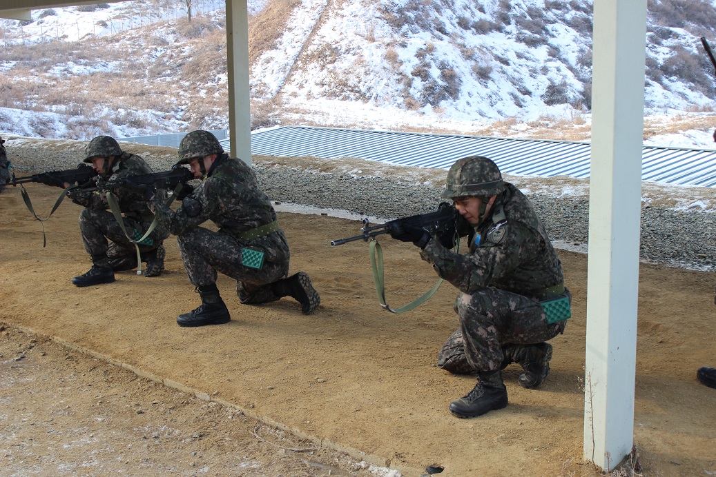 '15년 동계입영훈련 개인화기사격장 썸네일 이미지