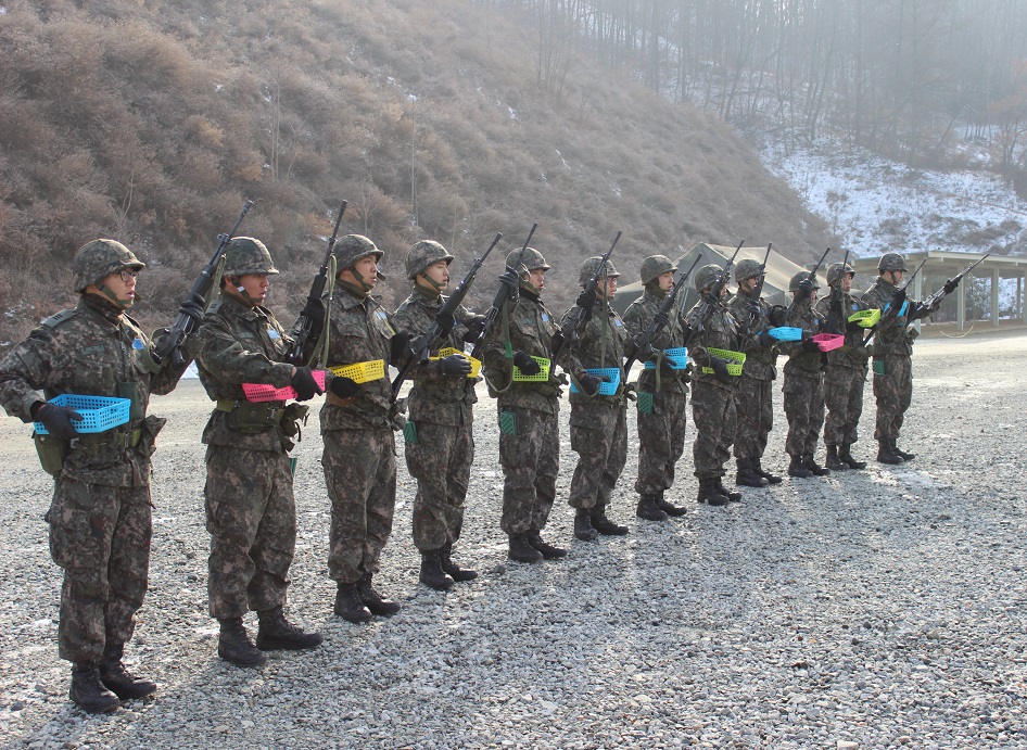 '15년 동계입영훈련 개인화기사격장 썸네일 이미지