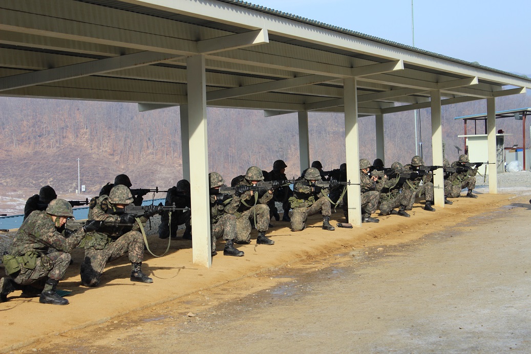 '15년 동계입영훈련 개인화기사격장 썸네일 이미지