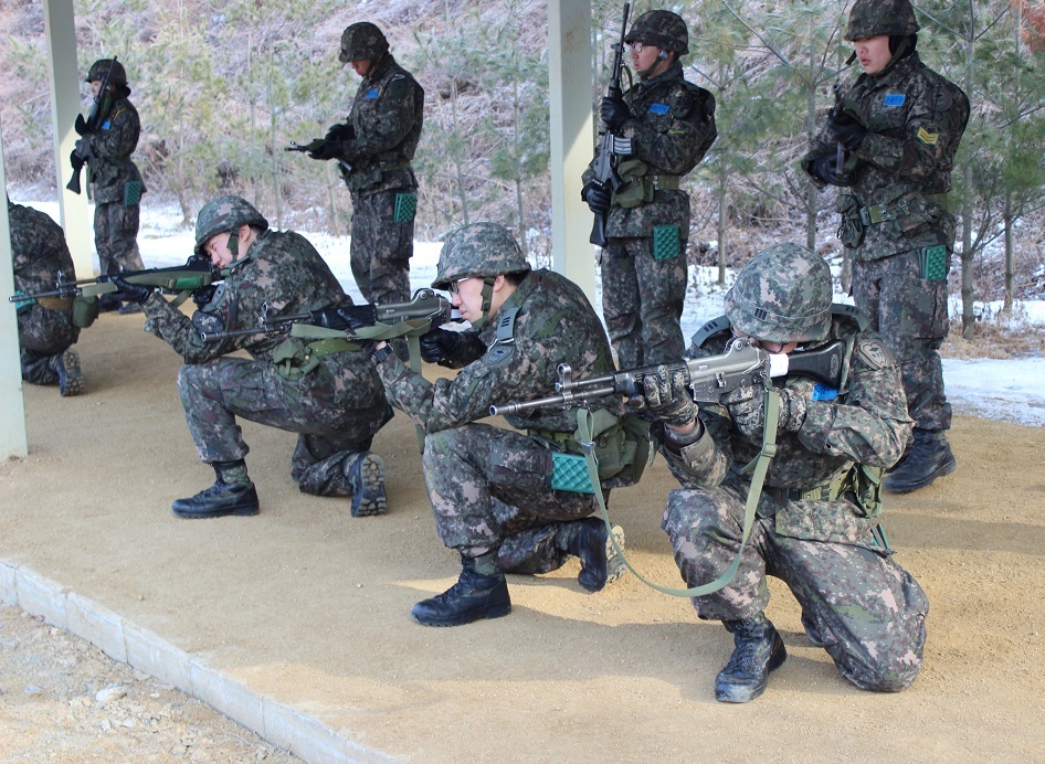 '15년 동계입영훈련 개인화기사격장 썸네일 이미지