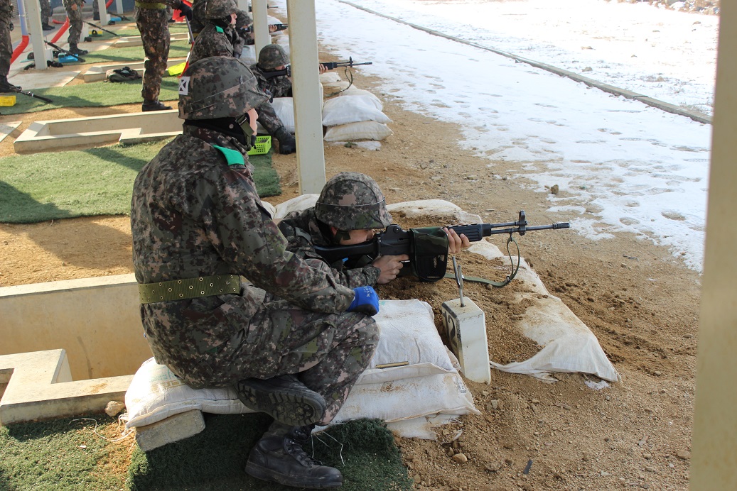 '15년 동계입영훈련 개인화기사격장 썸네일 이미지
