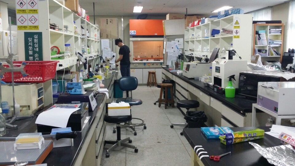 우석대 제약공학과 실험실 모습들 썸네일 이미지