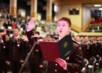 2016학년도 신입생 대표 군사학과 박다준 학생의 선서 썸네일 이미지