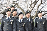 2016학년도 신입생 쉬식시간 교내 벚꽃 단체사진 촬영 썸네일 이미지