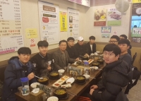 6분대 단결회식-엄재영 후보생 분대 썸네일 이미지