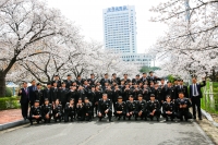 군사학과 1학년 신입생, 교내 벚꽃 단체사진 촬영 (1) 썸네일 이미지