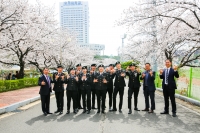 군사학과 신입생, 교내 벚꽃 단체사진(2) 썸네일 이미지