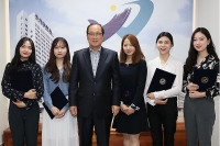 작업치료학과 3학년 최유정학생 2018학년도 우석대학교 홍보대사 위촉 썸네일 이미지